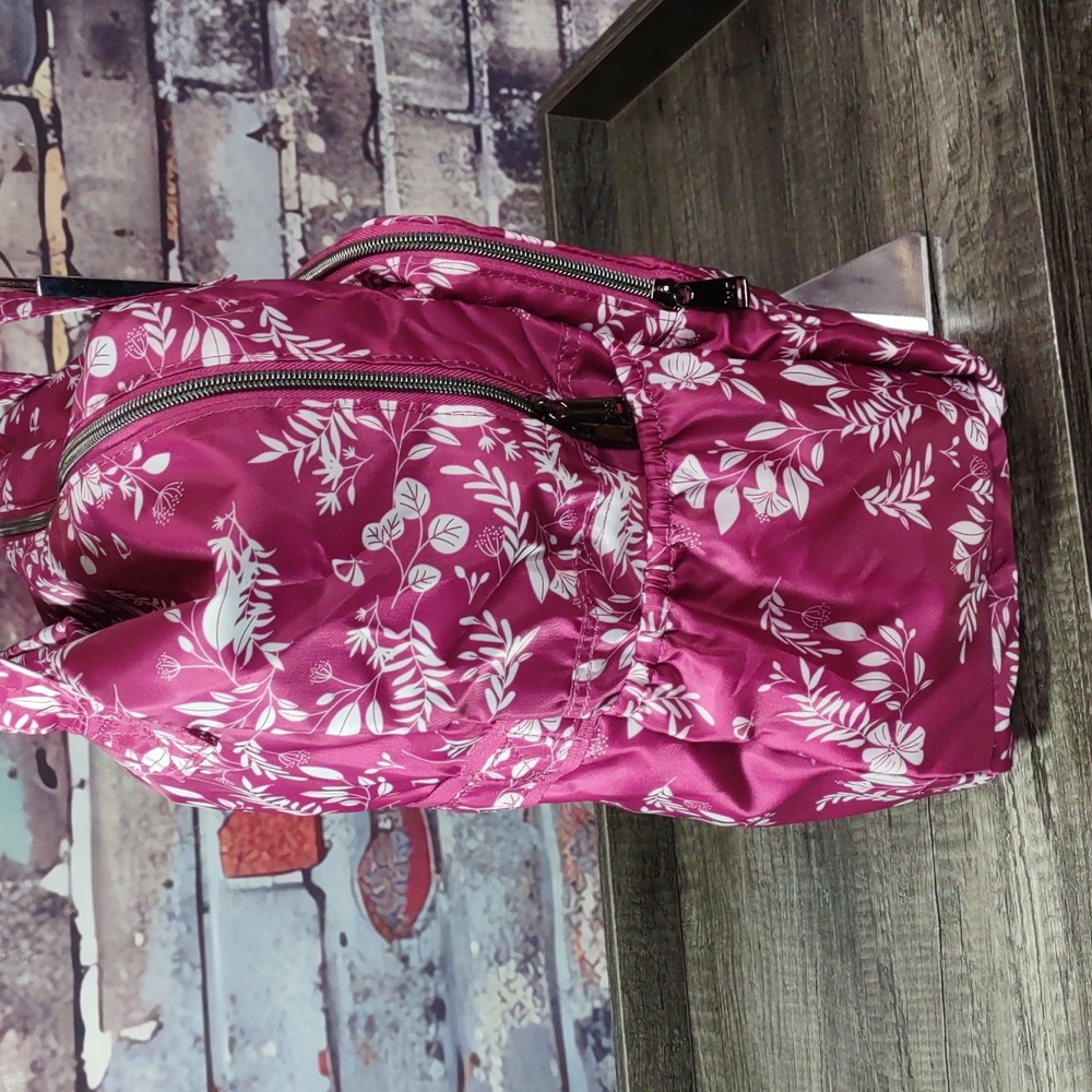 Lug® "Ranger XL" Packable Botanical Print Tote Bag - Picture 6 of 16